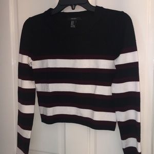 🍑F21 Cropped Sweater